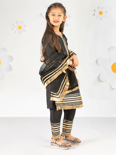 Girl's' Black Kurta Set With Dupatta